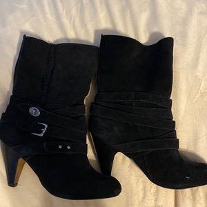 Black suede leather boots w/fleece lining. 3 1/2 inch heel.  Sz 8.5. Seldom worn